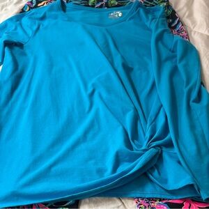 Lilly Pulitzer Luxletic XL Blue Top **matches Corso pants and Lilly Sweater **